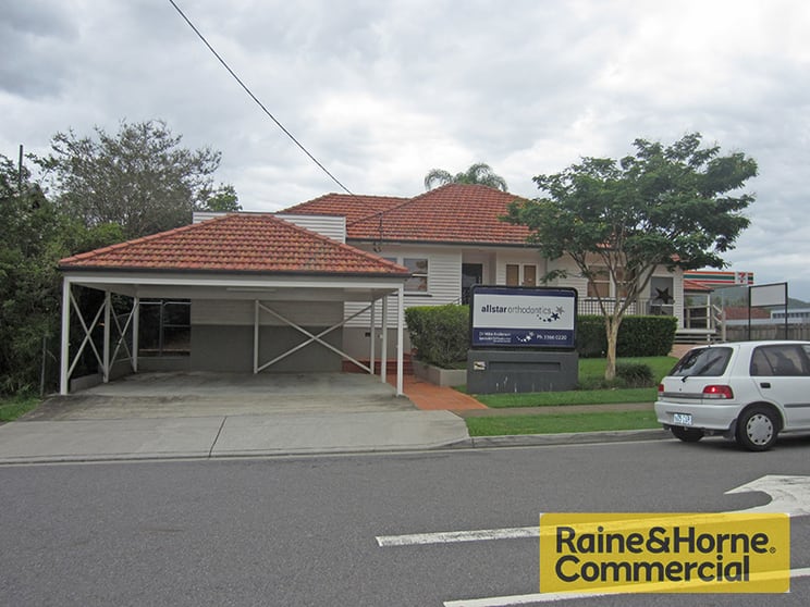 Click to view all images Ashgrove QLD 4060 - Image 1