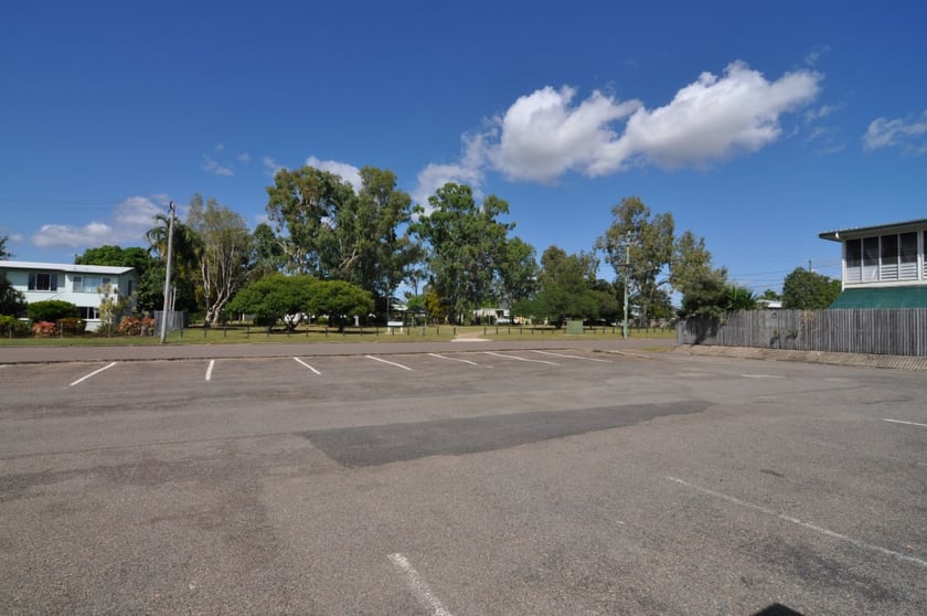 Click to view all images 16-24 Brampton Avenue Cranbrook QLD 4814 - Image 3