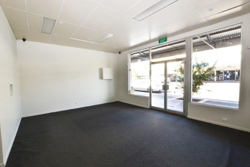Click to view all images 91 Lorne Street Junee NSW 2663 - Image 2