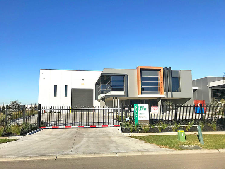 Click to view all images 37 Babbage Drive Dandenong VIC 3175 - Image 1
