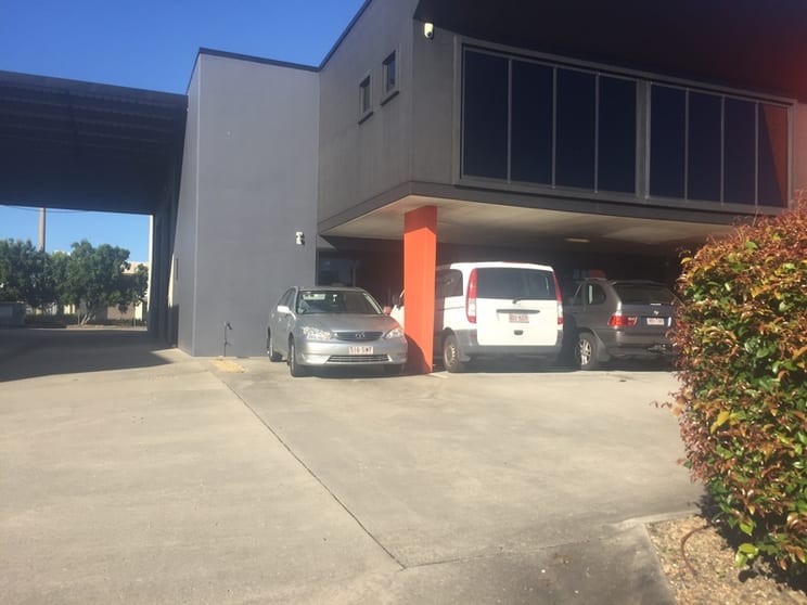 Click to view all images 2a/22-24 Premier Circuit Warana QLD 4575 - Image 2