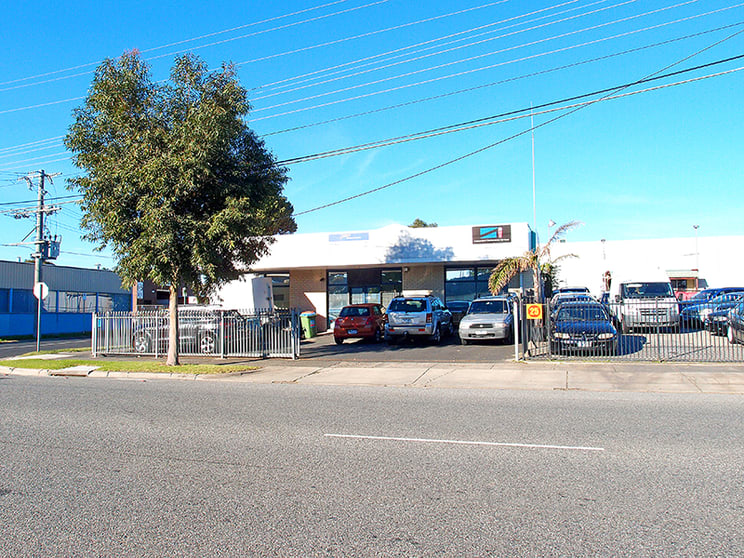 Click to view all images 27 Plunkett Road Dandenong VIC 3175 - Image 1