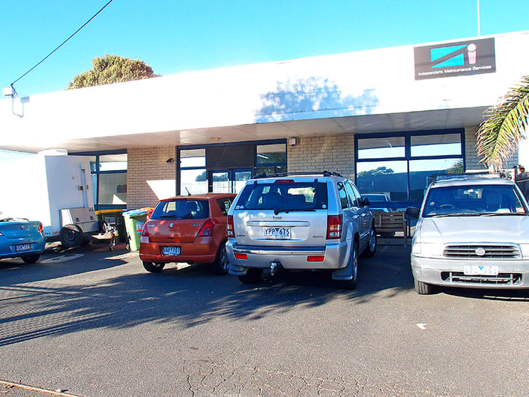 Click to view all images 27 Plunkett Road Dandenong VIC 3175 - Image 3