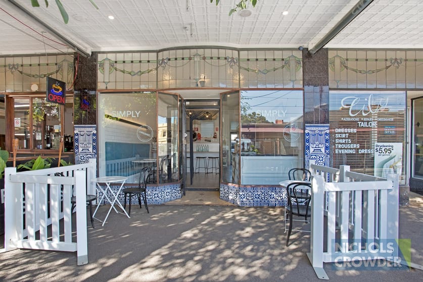 Click to view all images 2/1 - 4 Railway Walk Brighton VIC 3186 - Image 1