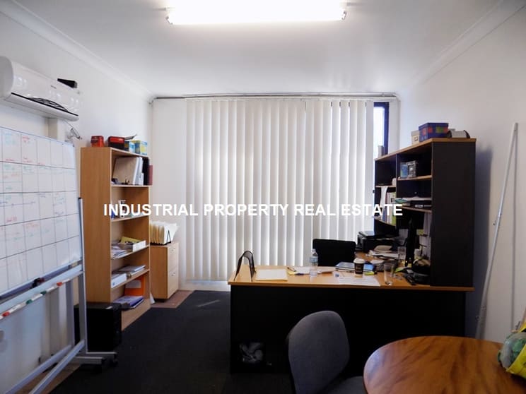 Click to view all images Prestons NSW 2170 - Image 3