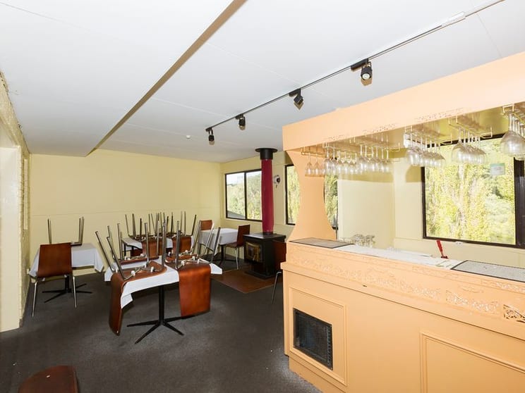 Click to view all images Level 1, 15-17 Plantation Street Wentworth Falls NSW 2782 - Image 1