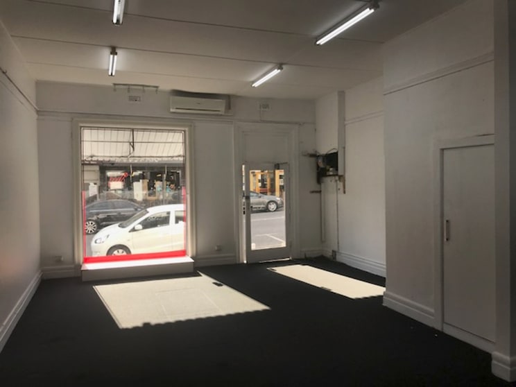 Click to view all images 206 Upper Heidelberg Road Ivanhoe VIC 3079 - Image 3
