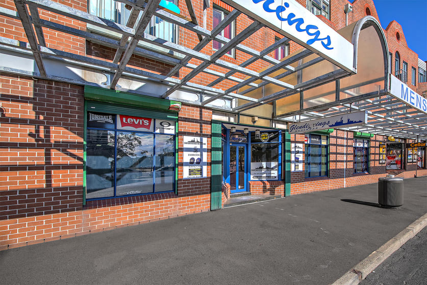 Click to view all images 7-41 Cowper Wharf Road Woolloomooloo NSW 2011 - Image 2