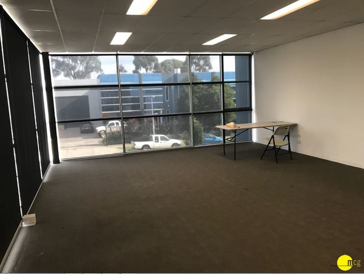 Click to view all images 3/32 Catherine Street Coburg VIC 3058 - Image 3