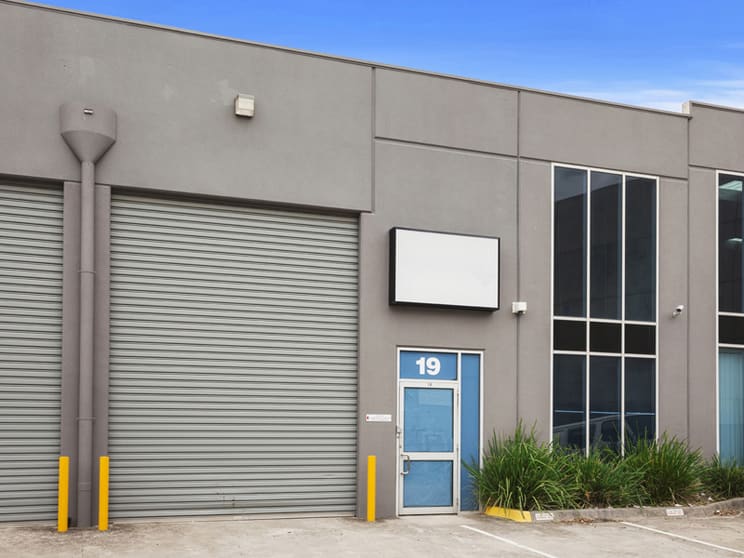Click to view all images 19/137-145 Rooks Road Nunawading VIC 3131 - Image 1