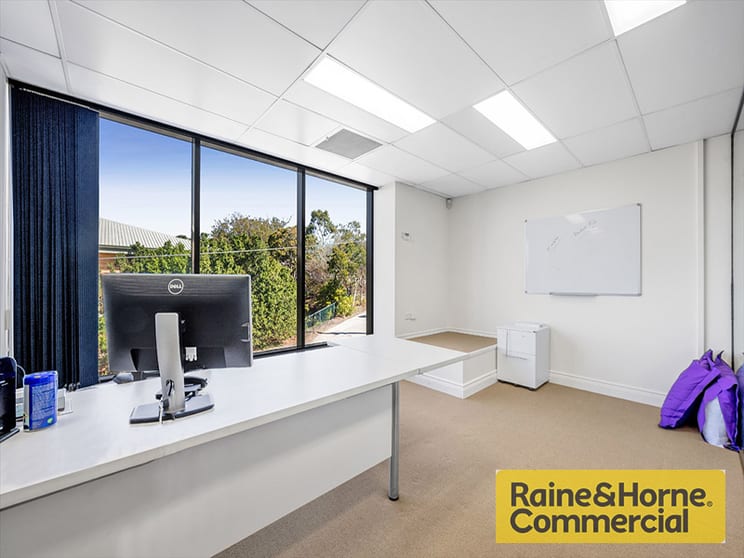 Click to view all images Windsor QLD 4030 - Image 3