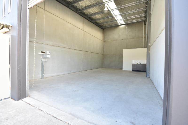 Click to view all images Unit 9/3 Frost Drive Mayfield West NSW 2304 - Image 3