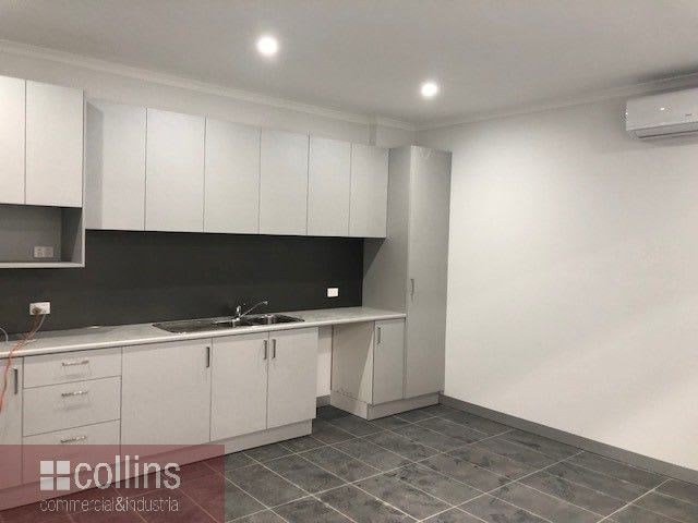 Click to view all images 8 Venture Way Pakenham VIC 3810 - Image 2