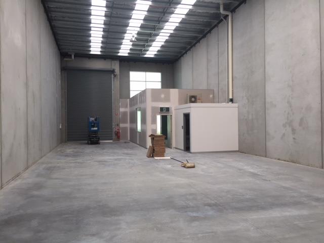Click to view all images Unit 6/14 Commercial Drive Pakenham VIC 3810 - Image 2