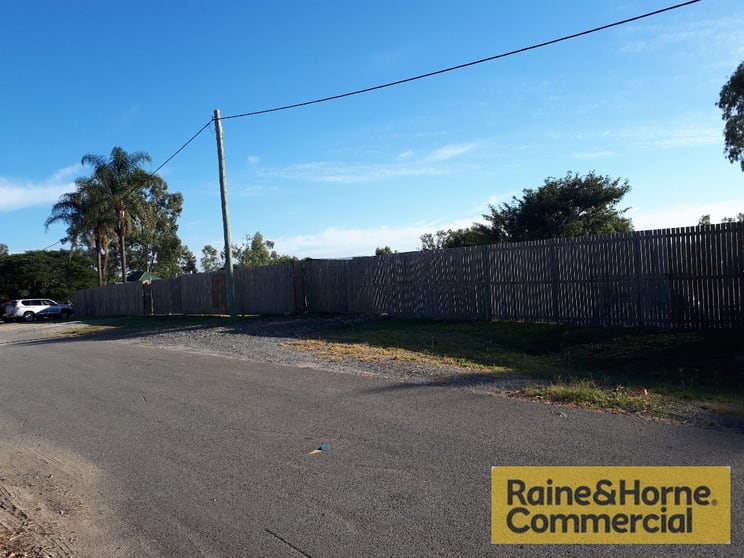 Click to view all images 11 Railway Terrace Goodna QLD 4300 - Image 3