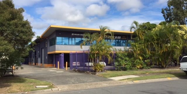 Click to view all images 2/21 Keller Cresent Carrara QLD 4211 - Image 1