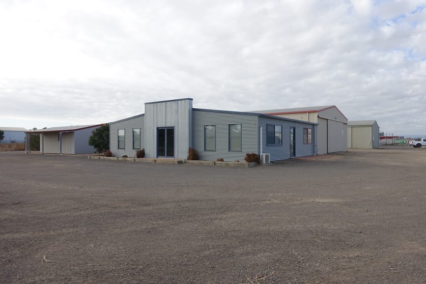 Click to view all images 5 McPherson Road Benalla VIC 3672 - Image 1