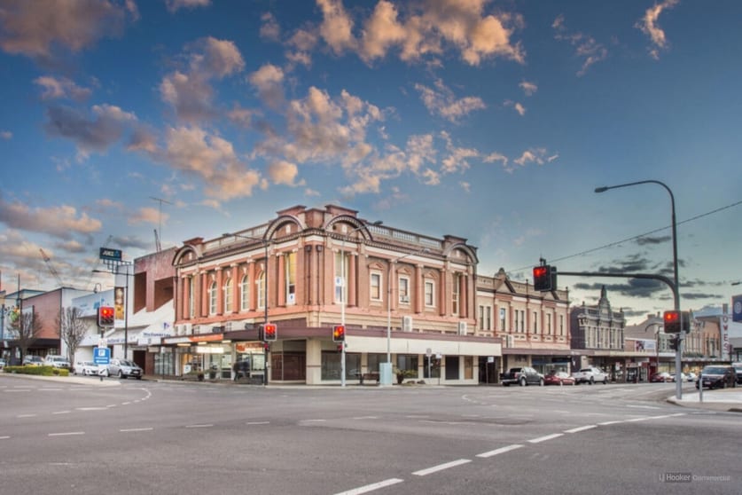 Click to view all images Suite 4/353 Ruthven Street Toowoomba City QLD 4350 - Image 1
