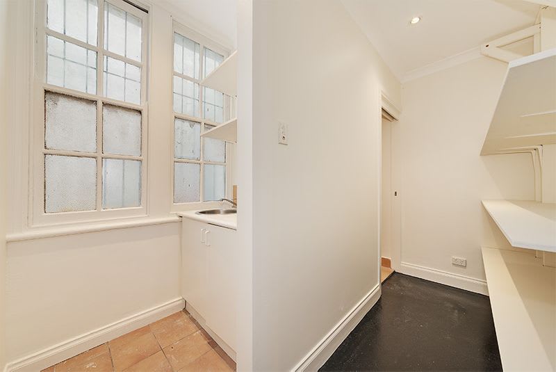 Click to view all images 2/336 Crown Street Surry Hills NSW 2010 - Image 3