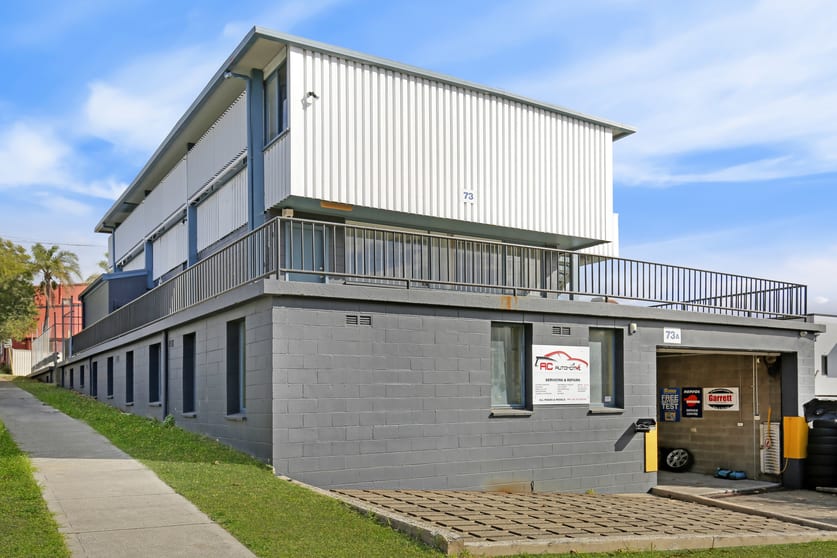 Click to view all images 73 Military Road Port Kembla NSW 2505 - Image 1