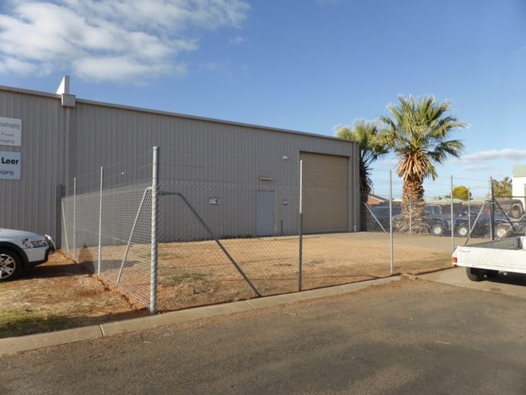 Click to view all images 741A Fifteenth Street Mildura VIC 3500 - Image 2