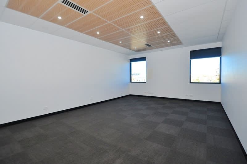 Click to view all images Office 2/41-43 Mundy Street Bendigo VIC 3550 - Image 3