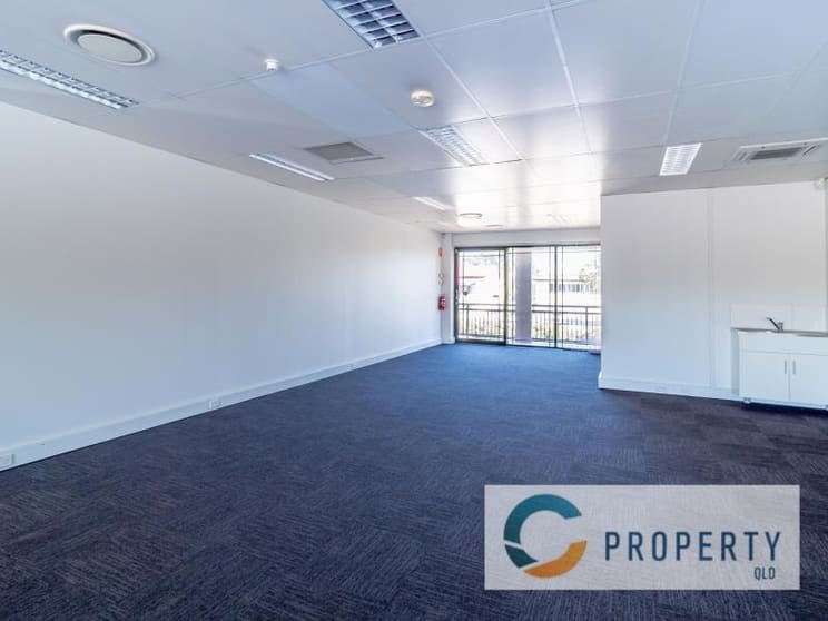 Click to view all images 481 Logan Road Greenslopes QLD 4120 - Image 2
