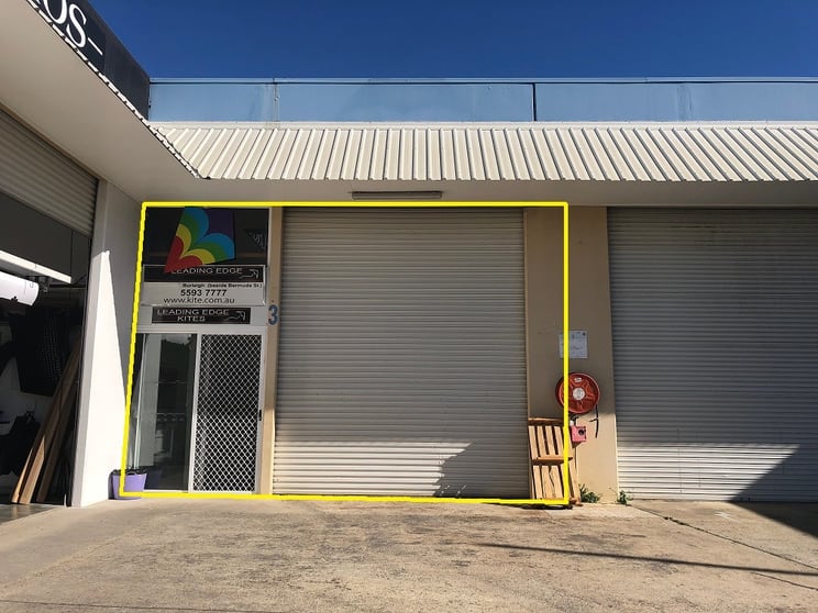 Click to view all images Unit 3/27 Hutchinson St Burleigh Heads QLD 4220 - Image 1