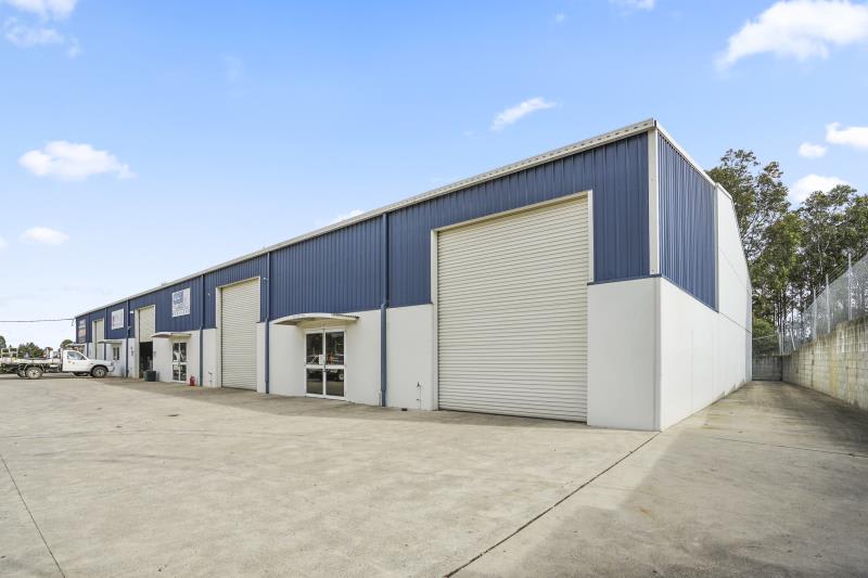 Click to view all images 4/8 Mathry Close Singleton NSW 2330 - Image 1