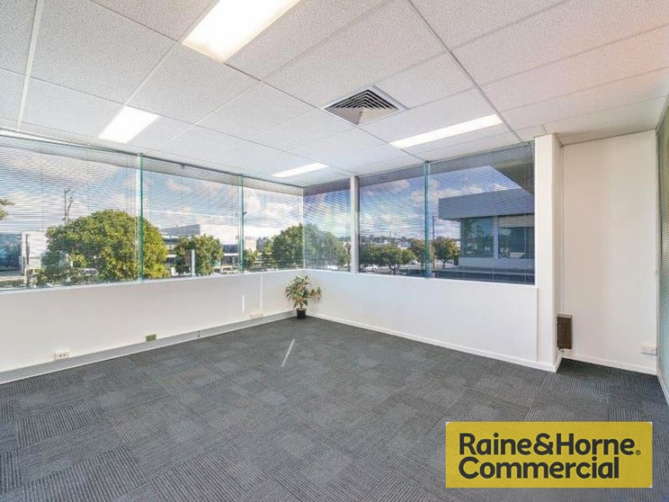 Click to view all images 67 Robinson Road Geebung QLD 4034 - Image 2