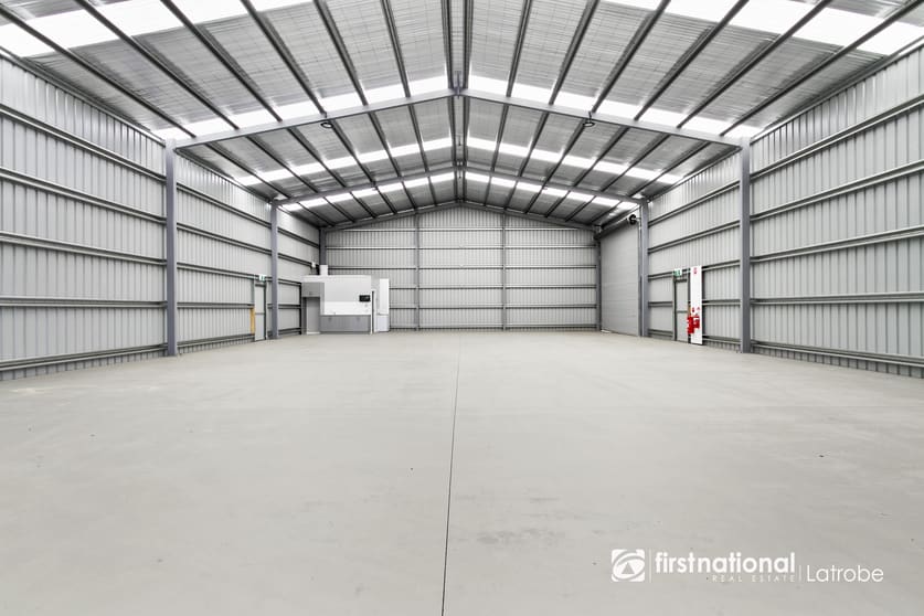 Click to view all images Unit 1/ Stirloch Circuit Traralgon VIC 3844 - Image 3