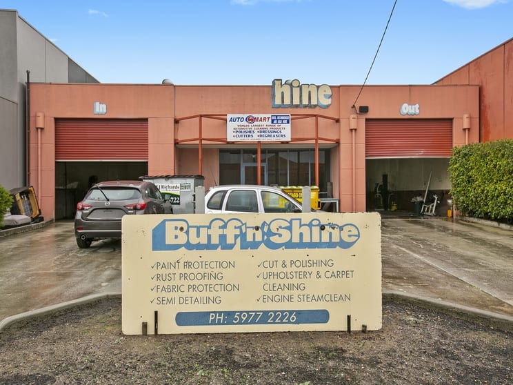 Click to view all images 14 Bennetts Road Mornington VIC 3931 - Image 2