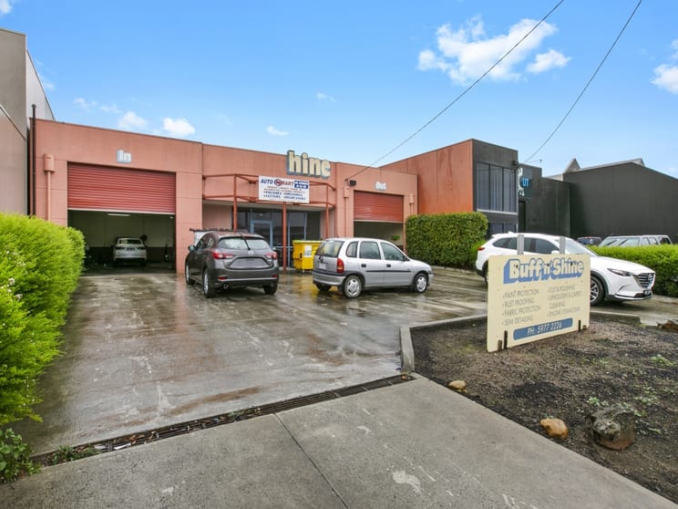 Click to view all images 14 Bennetts Road Mornington VIC 3931 - Image 1