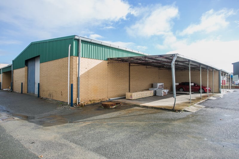 Click to view all images Unit 4/9 Pilbara Street Welshpool WA 6106 - Image 3