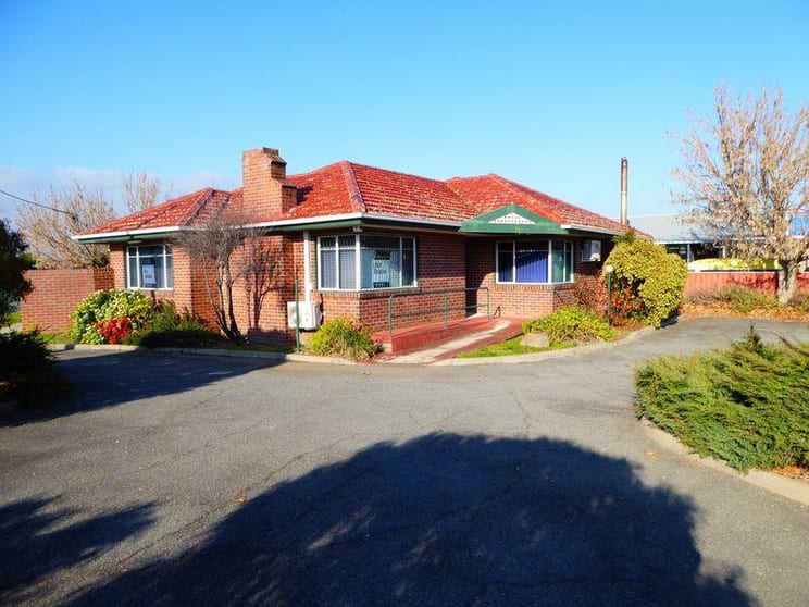 Click to view all images 372 Urana Rd Lavington NSW 2641 - Image 1