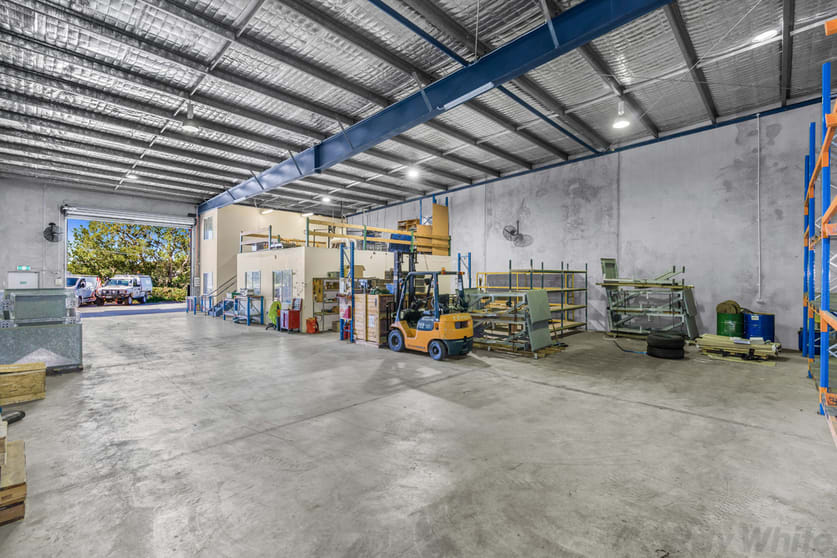 Click to view all images 3/220 Beverley Street Morningside QLD 4170 - Image 1