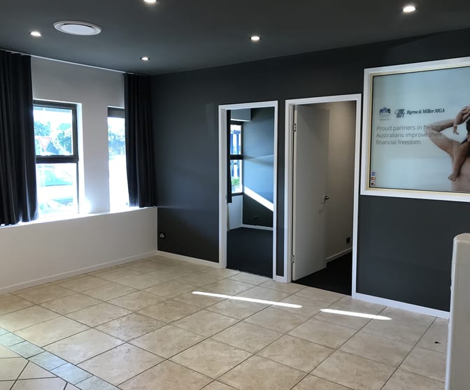 Click to view all images 2/2 Eighth Avenue Palm Beach QLD 4221 - Image 3