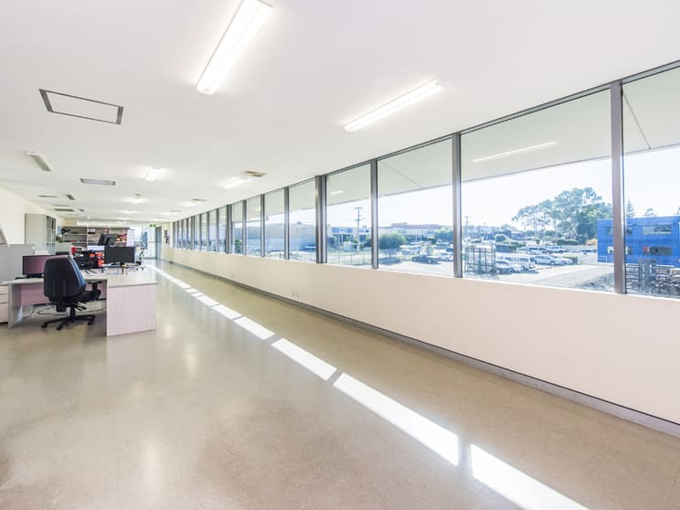 Click to view all images 23 Kew Street Welshpool WA 6106 - Image 3