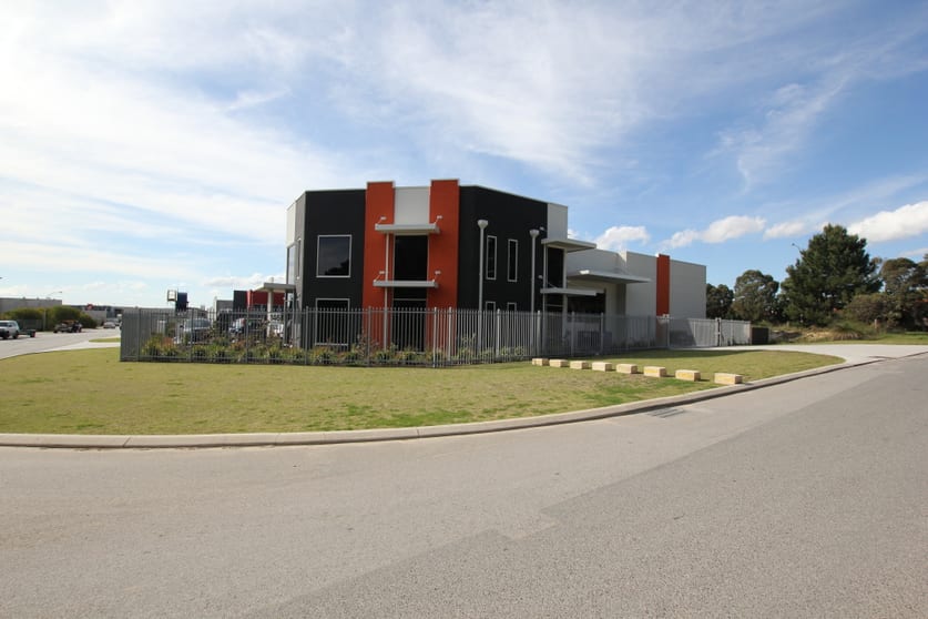 Click to view all images 146 Furniss Road Landsdale WA 6065 - Image 1