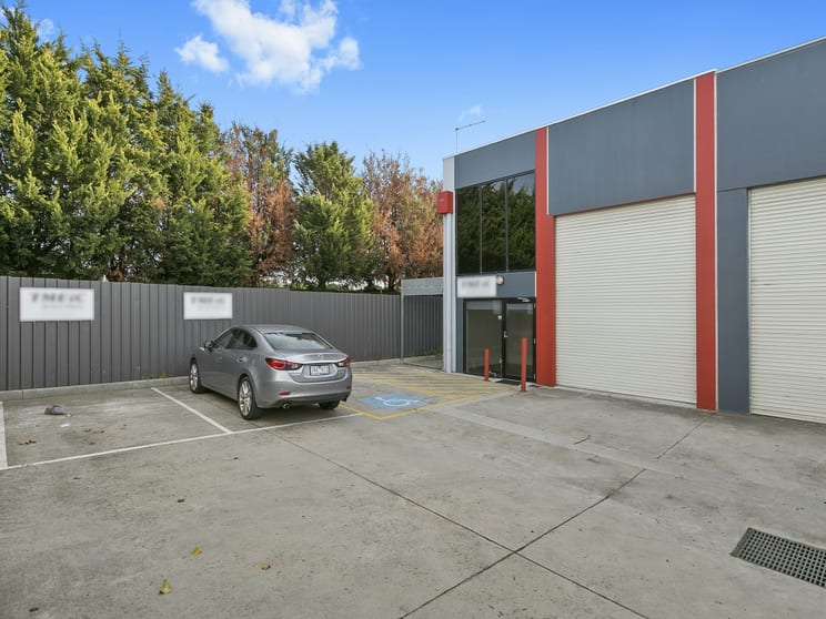 Click to view all images 6/17 Carbine Way Mornington VIC 3931 - Image 1