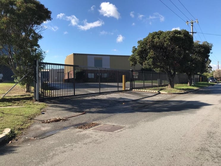 Click to view all images 104-106 Poole Street Welshpool WA 6106 - Image 1