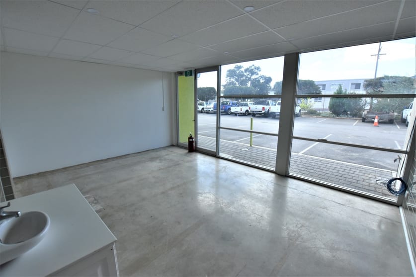 Click to view all images 7/26 River Road Bayswater WA 6053 - Image 3