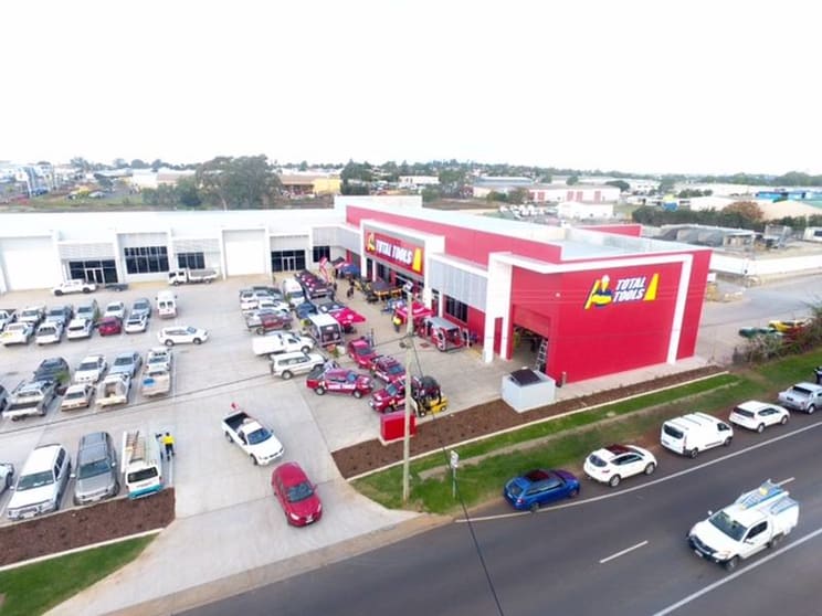 Click to view all images Drive Thru/234 McDougall Street Glenvale QLD 4350 - Image 3