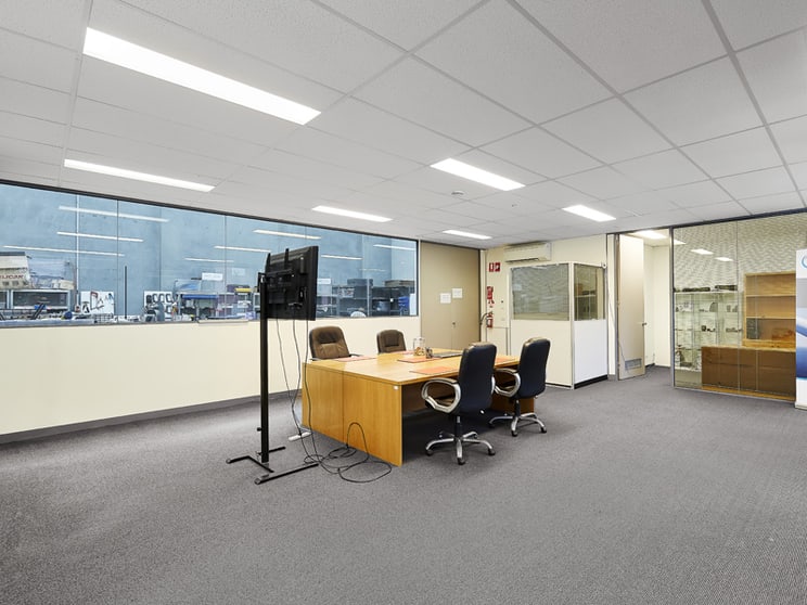 Click to view all images 3/25 Howleys Road Notting Hill VIC 3168 - Image 2