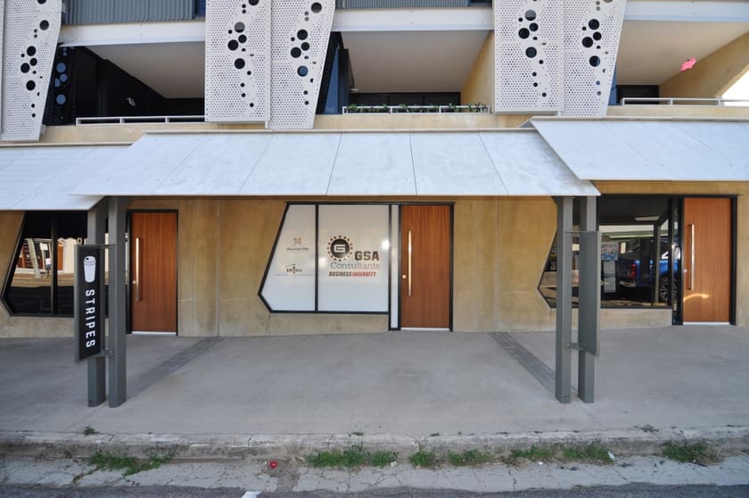 Click to view all images 20 Echlin Street West End QLD 4810 - Image 2