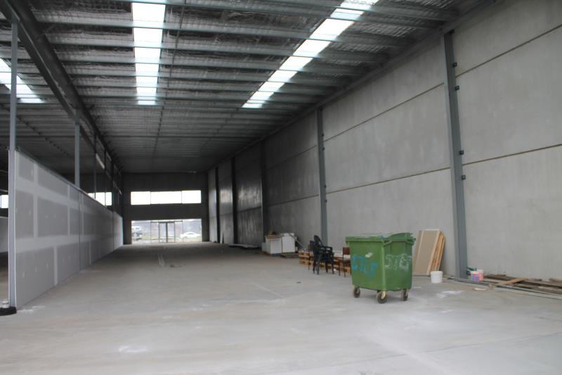 Click to view all images Unit 1/103 Fitzgerald Road Laverton North VIC 3026 - Image 3