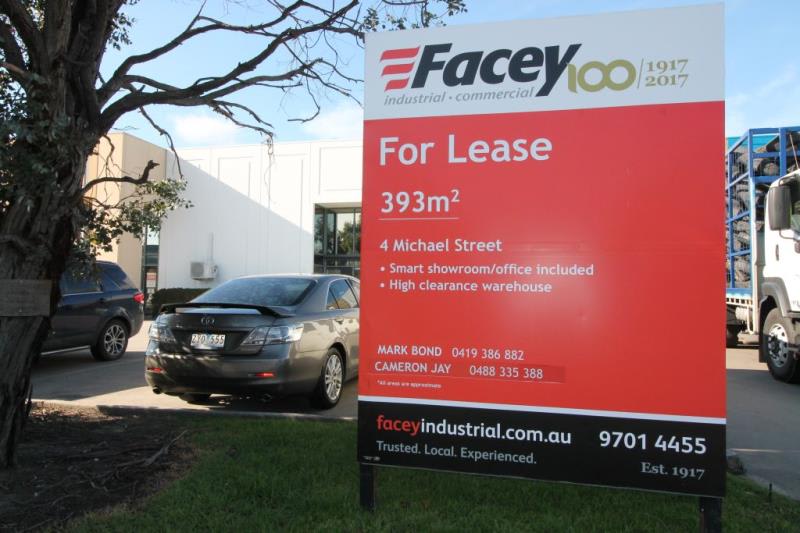 Click to view all images 4 Michael Street Pakenham VIC 3810 - Image 3