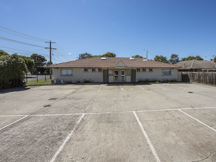 Click to view all images 317-319 High Street Thomastown VIC 3074 - Image 3