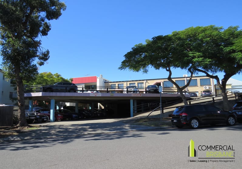 Click to view all images 15/690 Sandgate Road Clayfield QLD 4011 - Image 2