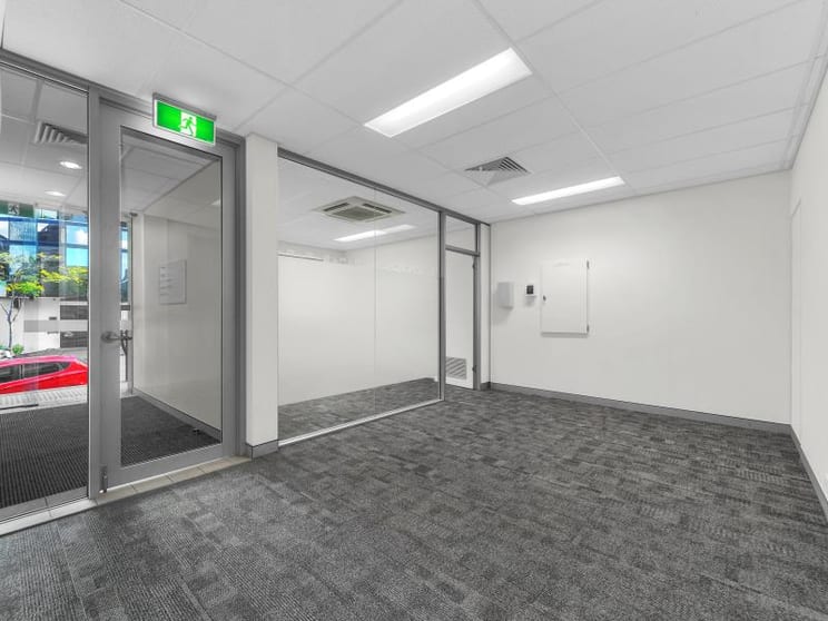 Click to view all images Ground/155 Wharf Street Spring Hill QLD 4000 - Image 2